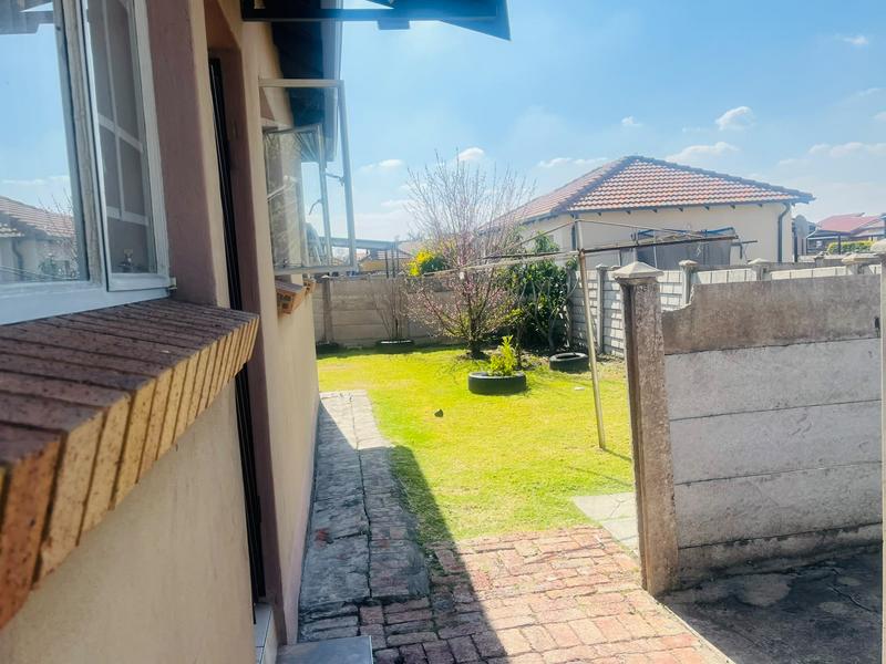 3 Bedroom Property for Sale in Waterval East North West